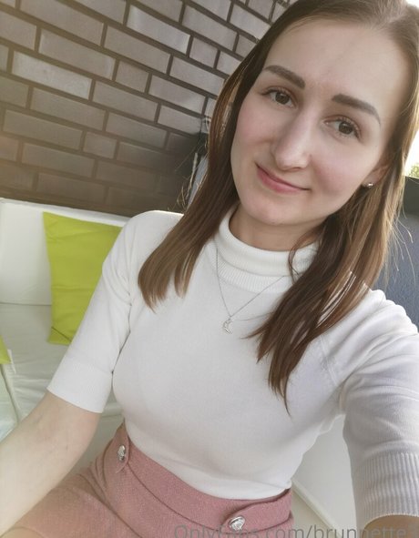 hijabi-onlyfans kunst nacktheit archiv