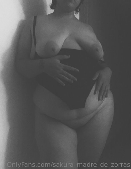 sa ku ra official model pornografische archiv