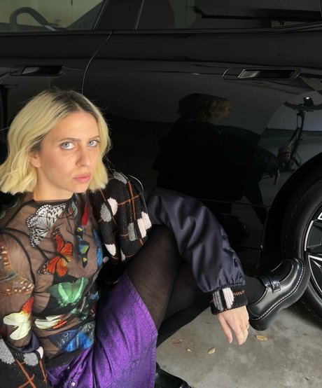 Hila Klein model sex fotos