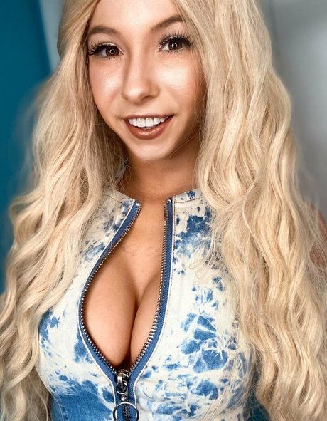 itskenziereeves pornostar nacktheit bild