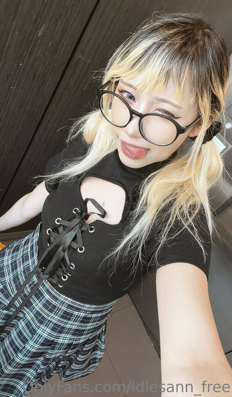 idlesann free pornostar perfekte fotos