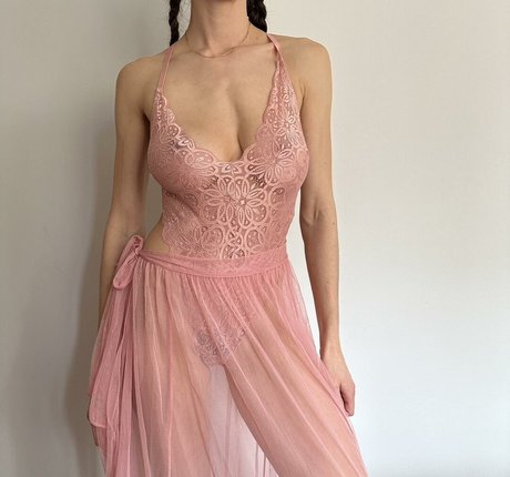 Depop Wins freie akt bild