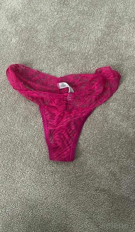 Selene smalltitts beste akt fotos