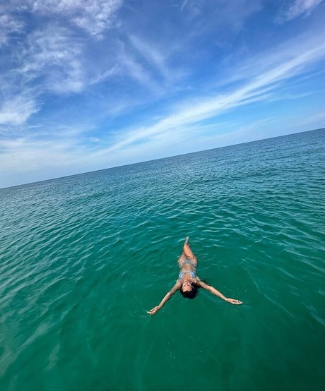 Betsy Alvarez hübsche nacktheit galerien