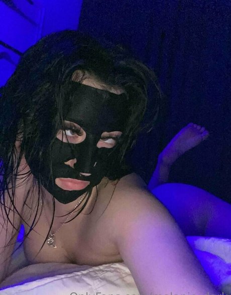 melanie dark hübsche akt galerie