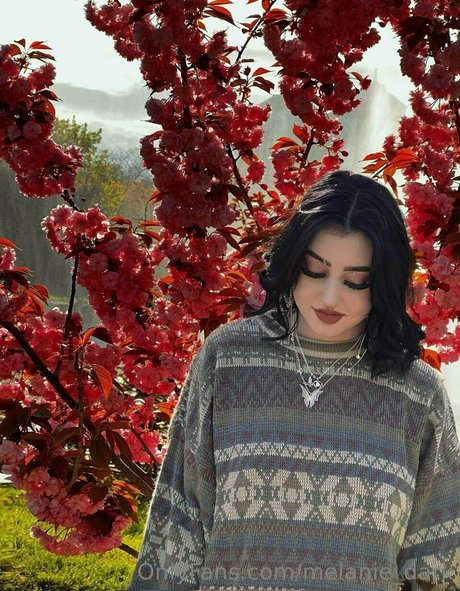 melanie dark freie nackten bilder