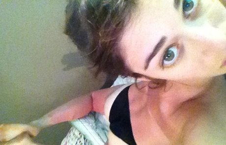 Lizzy Caplan Profilbild