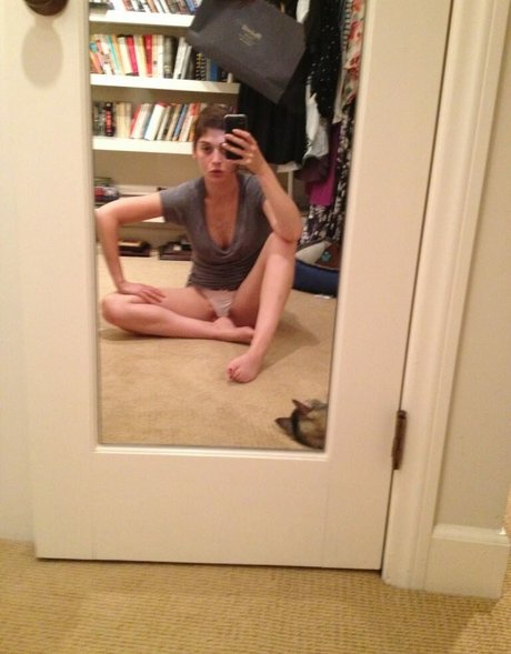 Lizzy Caplan xxx nette bilder