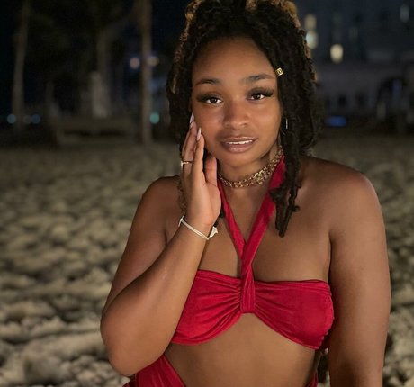 DefinedByKy perfekte heiße fotos