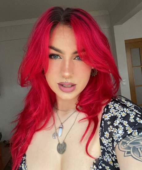 Katelin Talbert model top foto