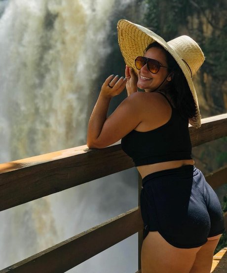 familiasemdestinooficial schauspielerin exklusive fotos