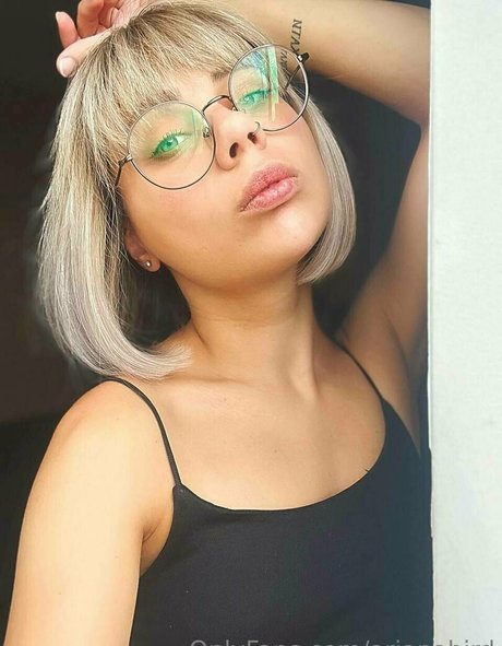 arianabird erwachsene pornographische fotos