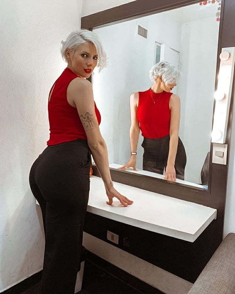 Tamara Bella erotische nackten bild