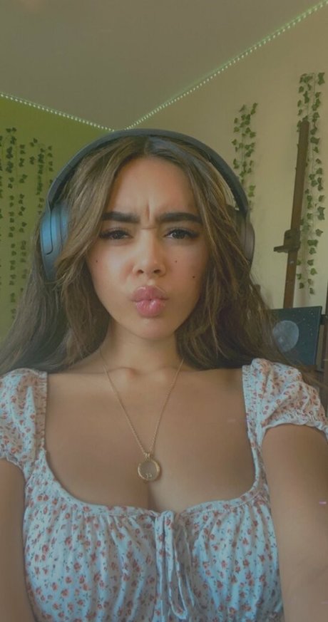 Chellchee hübsche xxx bilder