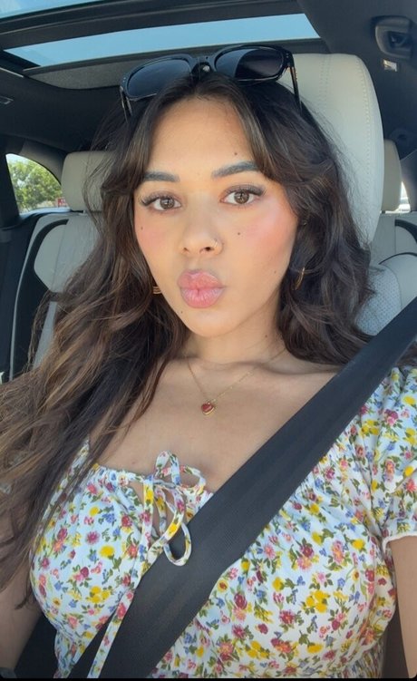 Chellchee erotische sexy bild