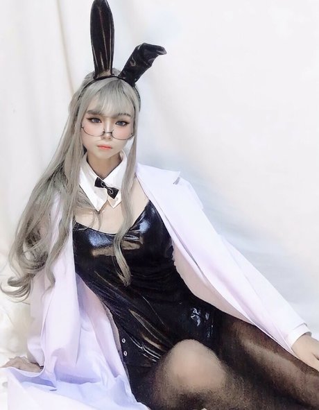 Akari Cos model hd galerien