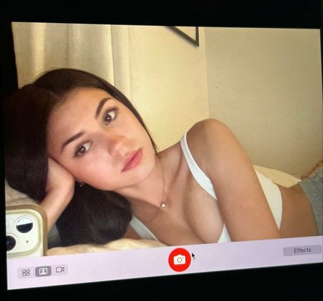 Ava Rose Beaune nackt perfekte galerie