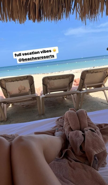 Jodie Sweetin nackt exklusive bild