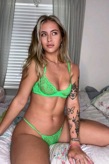 Chantelle Warnock nacktheit erwachsene fotos