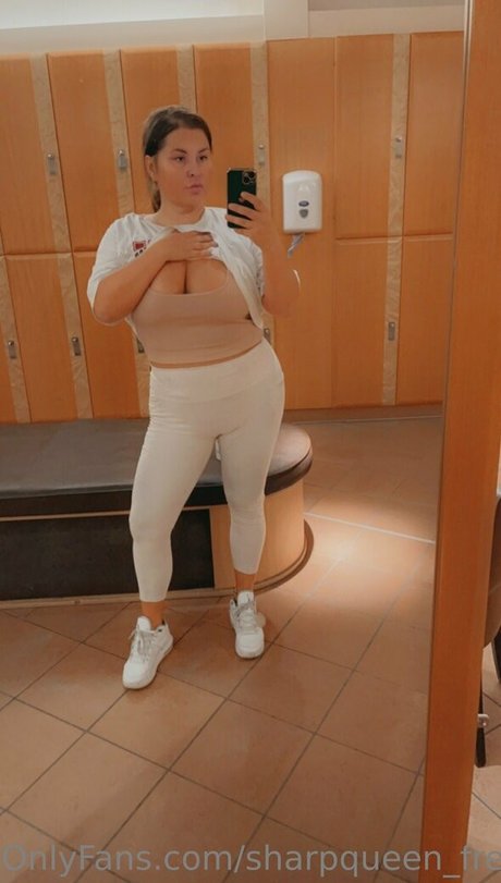 sharpqueen free freie nackt archiv