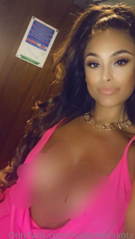 madamedakota nackt pornographische galerie