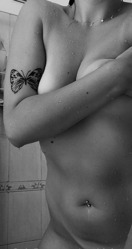 sophielune perfekte nackte fotos