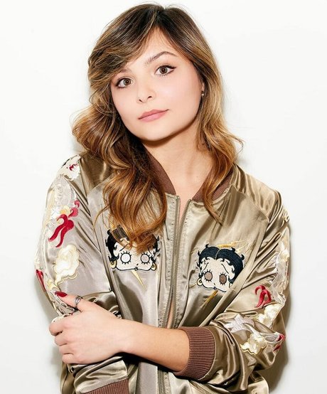 Cassady McClincy top erotische galerie