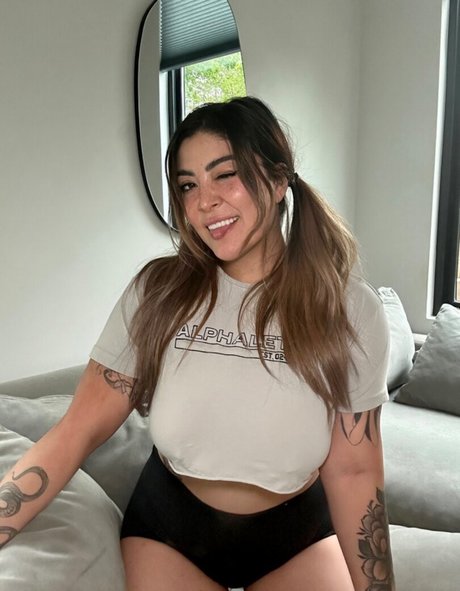 Ashlynn Arias exklusive sex foto