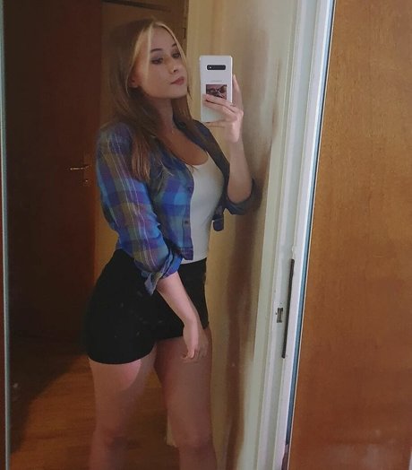 yaboielina exklusive erwachsene bilder