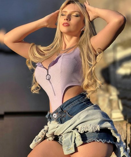 Isa Sudati perfekte erotische bilder