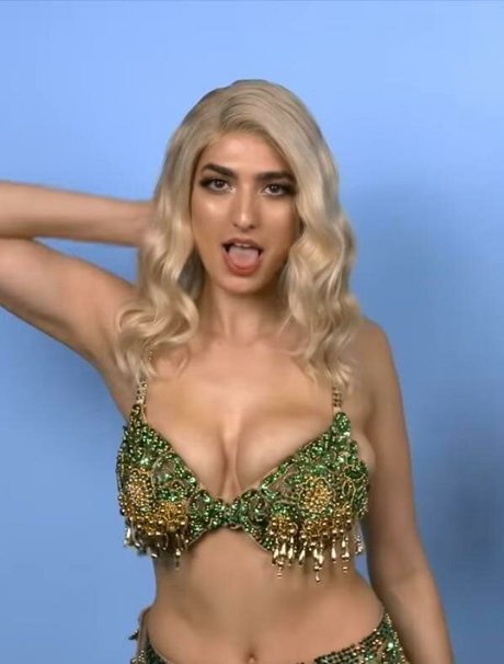 Rachel Levin erwachsene fotos