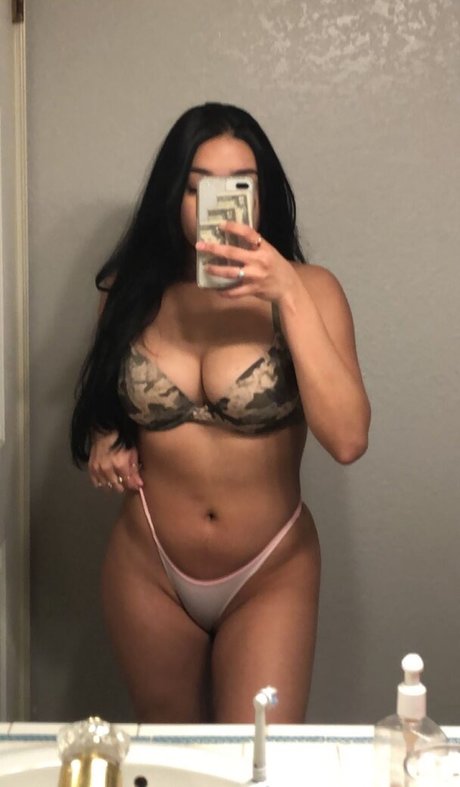 bodyby harumiii erotische exklusive foto