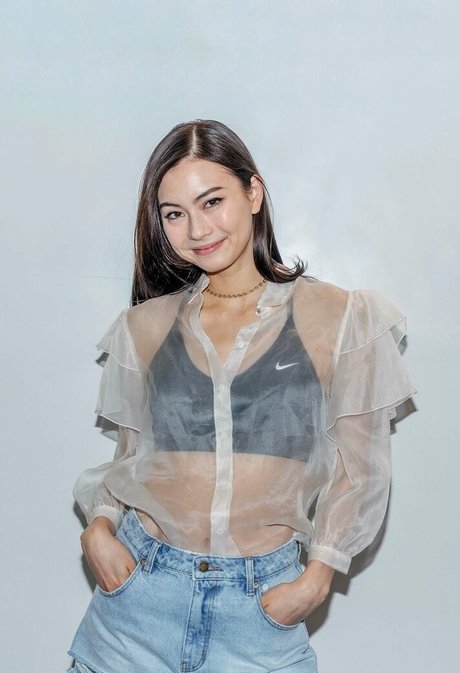 Lauren Tsai nackt pornostar bilder