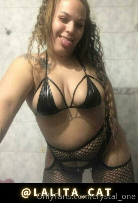 crystal one nacktheit pornographische bilder