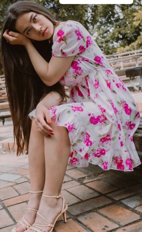 Anne Whisper porno hd archiv