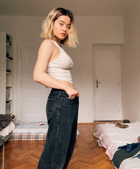 Anne Whisper perfekte nackte galerie