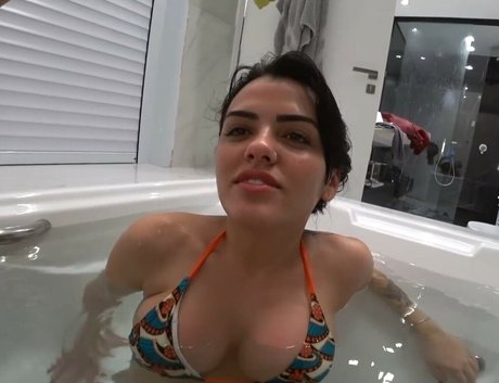 Sunaika Bruna exklusive nackte galerien