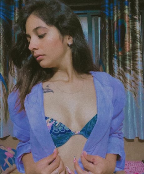 Bhavika Katariya exklusive heiße bild