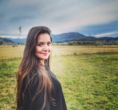 Thais Nakaguma xxx galerie