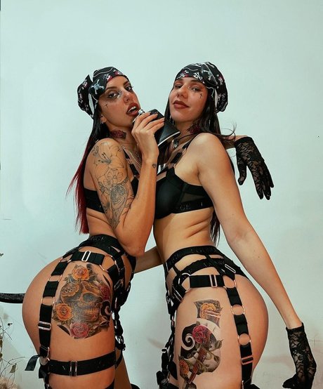 Shira Mosi nacktheit akt foto