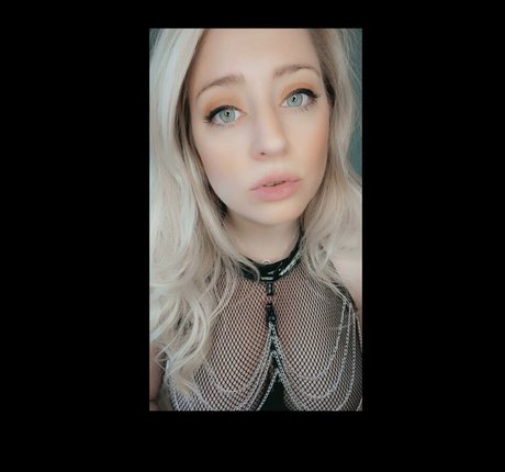 lottielushloves schöne kunst archiv