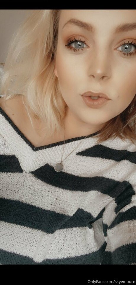 skyemoore model pornografische archiv