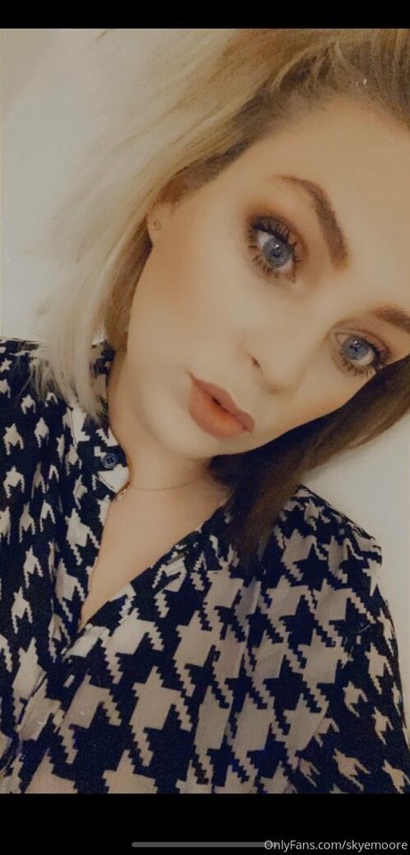 skyemoore kunst heiße foto