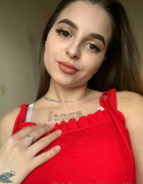 megabrüste onlyfans sexy kunst fotos