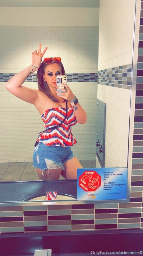 acidchelle 0 kunst nackte galerien