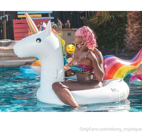 Ebony Mystique Profilbild