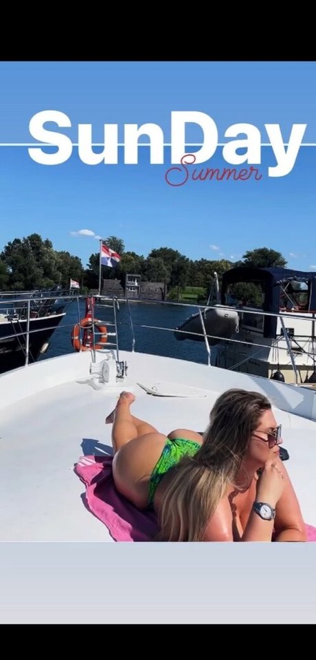 Joyce Straten model hd bilder