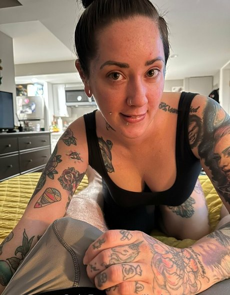 lindseyjenningz hübsche nackt foto