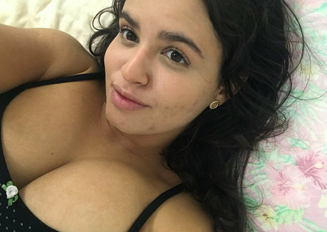 Jujuvi pornographische pornostar galerie