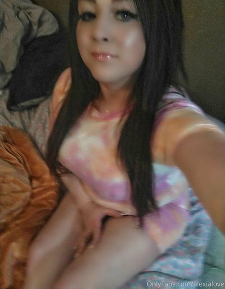 alexialove top nackte foto